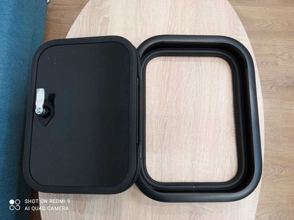 Сервиcный люк Mobile Comfort SD4030B 40*30 см чёрный