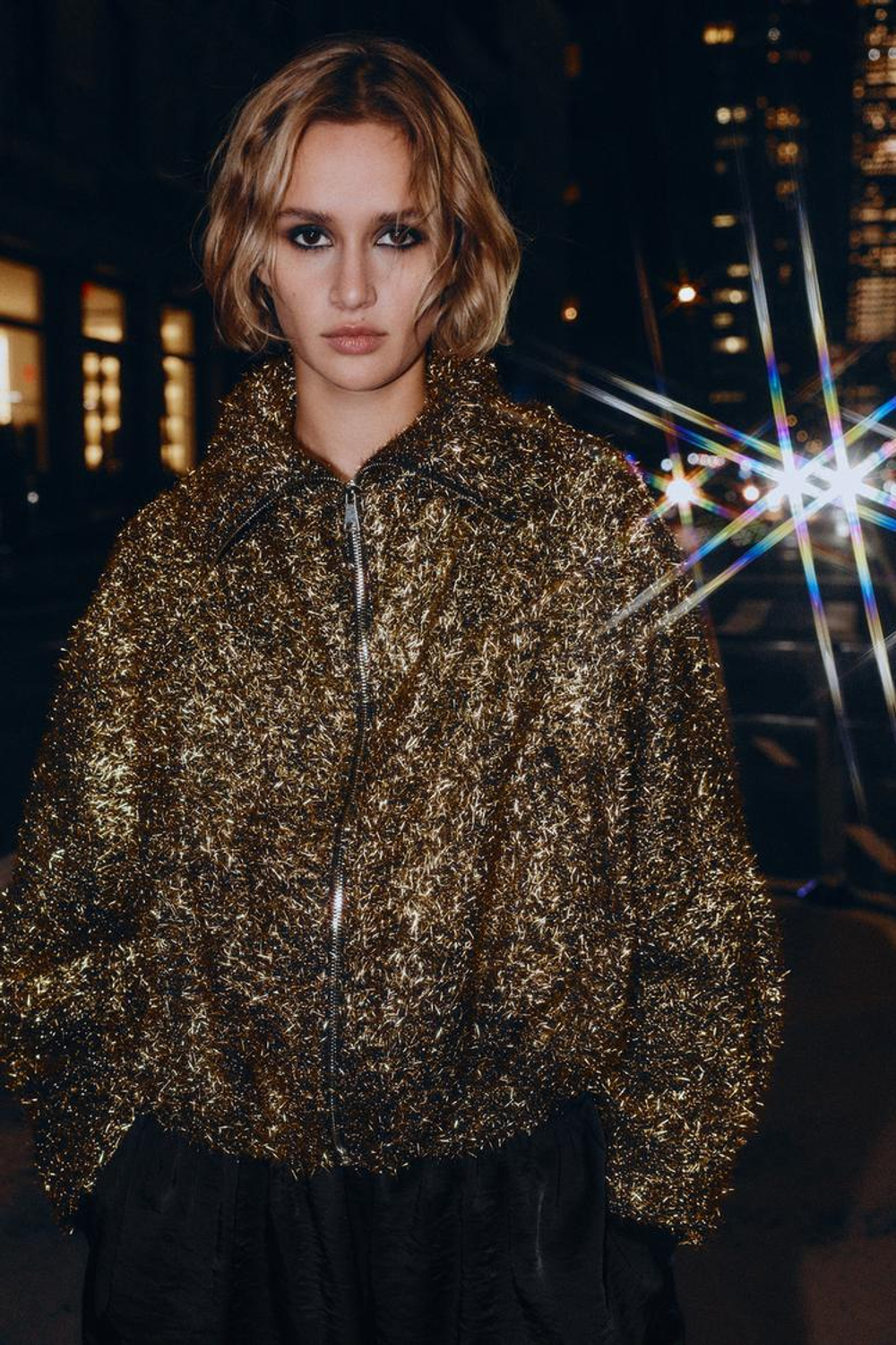 ZARA БОМБЕР С МЕТАЛЛИЗИРОВАННОЙ НИТЬЮ, ЧЕРНЫЙ/ЗОЛОТОЙ