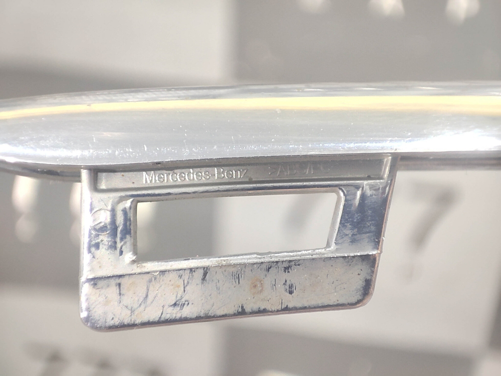 Молдинг переднего бампера Mercedes GLS (X167) 19-нв Б/У Оригинал A1678851106