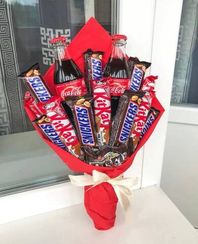 Şokolad buketi Cola with Snickers and KitKat