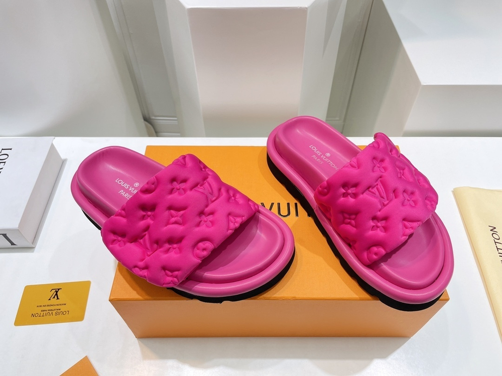 Louis Vuitton Pool Pillow Comfort Mule
