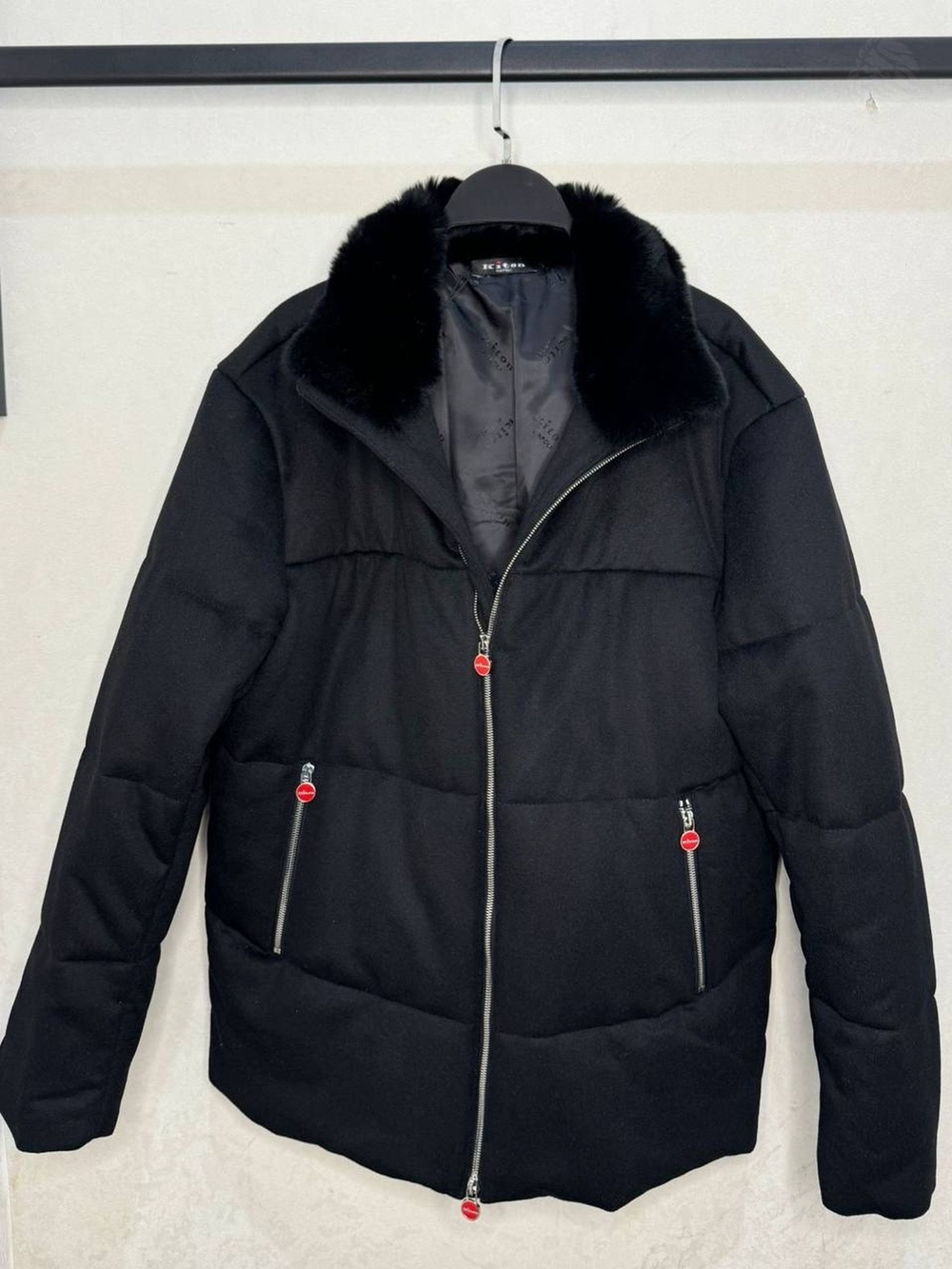 Пуховик Kiton