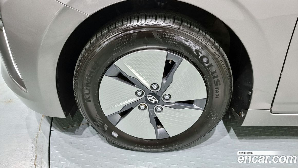 Hyundai The New Ionic Hybrid 1.6 HEV (05.2020)