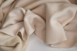 КРЕМ - Дабл фейс СВИТЕРОВКА / ПИКЕ (1391 Евгения) (к0 незначительно испачкан)