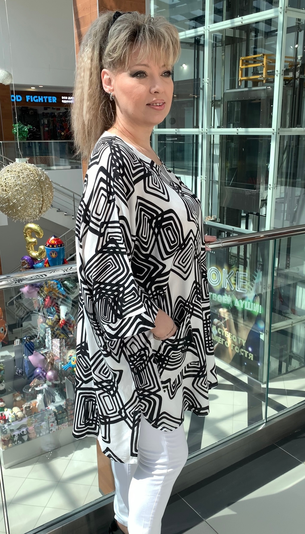 Черно-белая туника на большие размеры