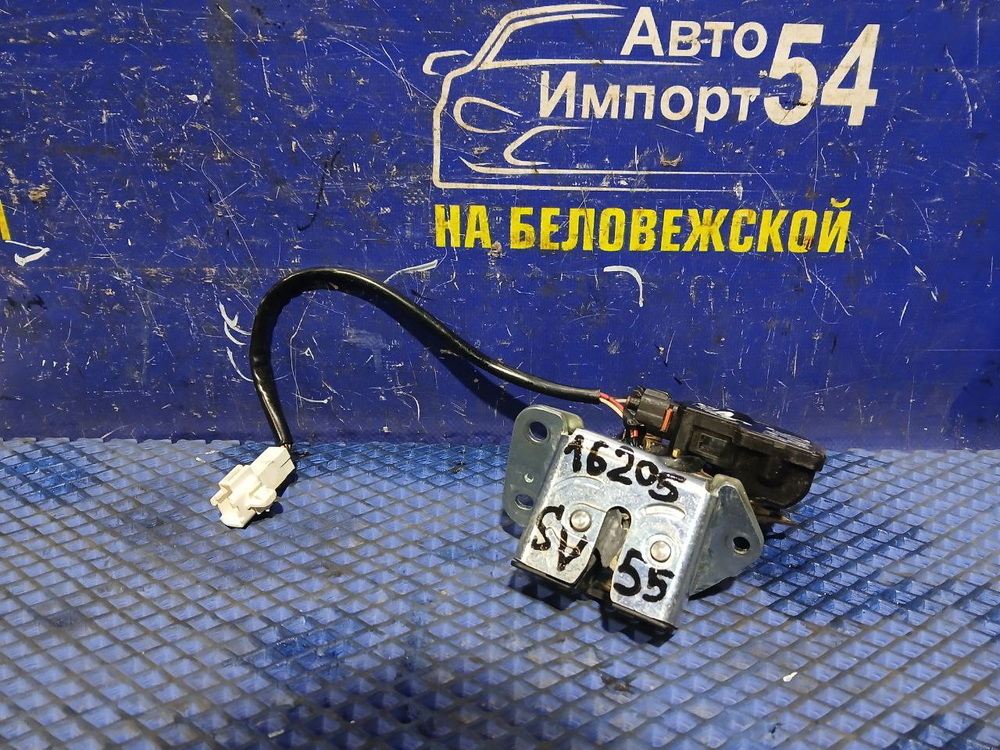 Замок багажника TOYOTA VISTA ARDEO 1998-2003