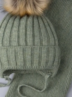 Шапка зимняя детская с помпоном и снуд