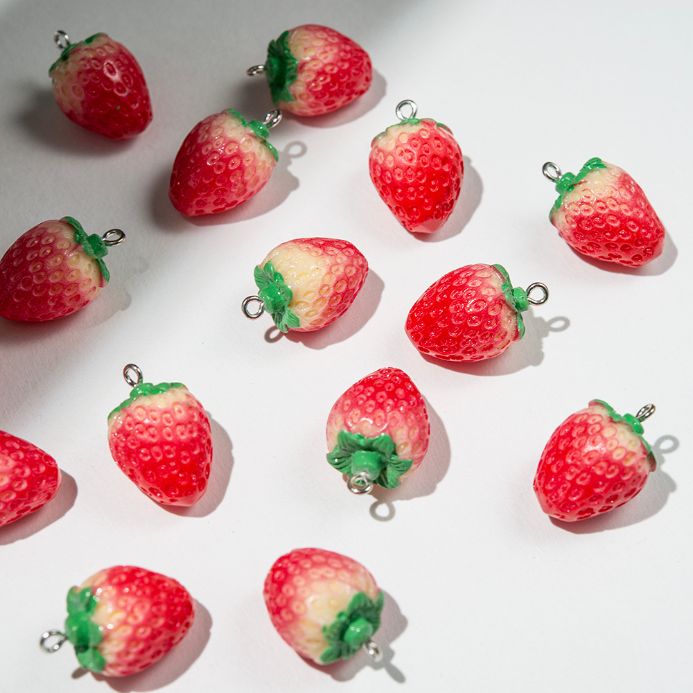 Подвеска "Клубничка", 24,5*16,5мм, акрил