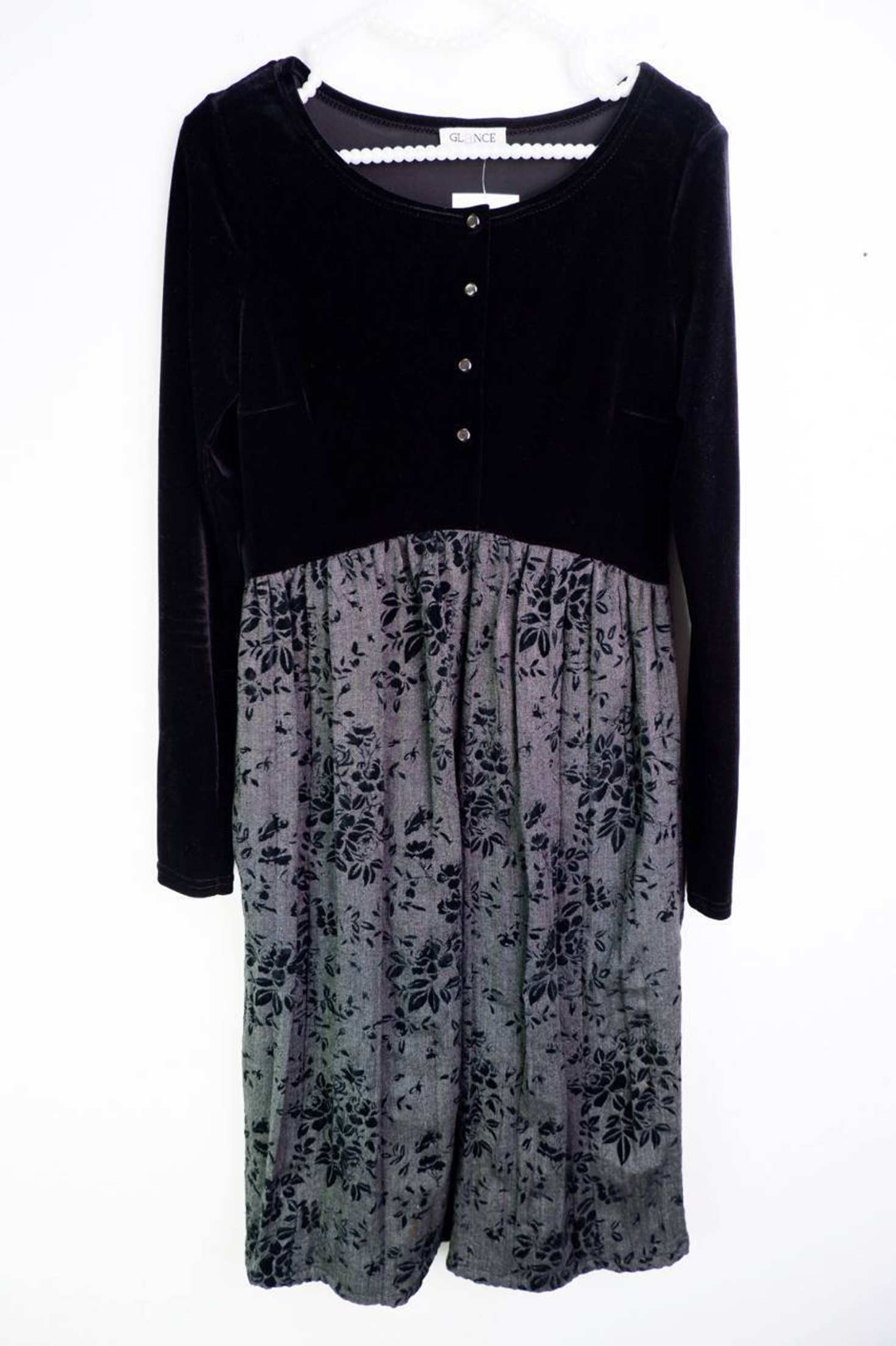 60 новинок пятницы: Max Mara, Marella, Love Republic, Armani Exchange, Glance и другие бренды