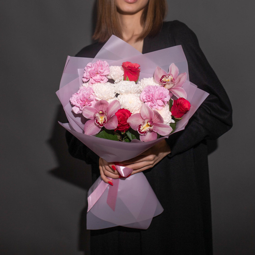 Букет с орхидеей