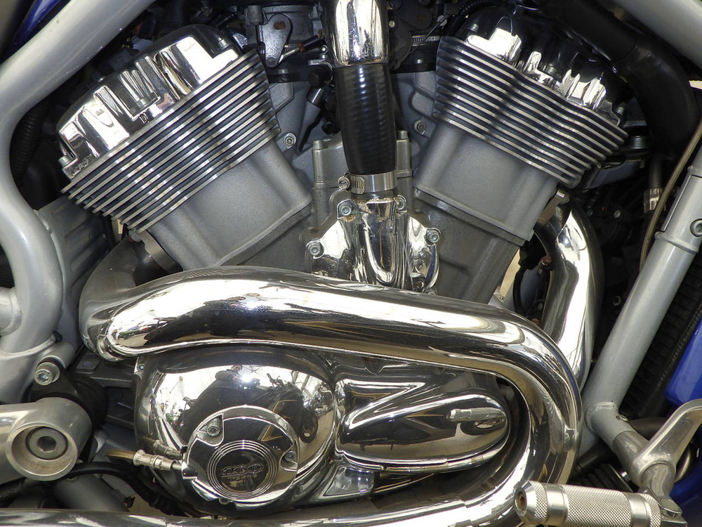 Harley-Davidson V-Rod VRSCAW 1130 054021