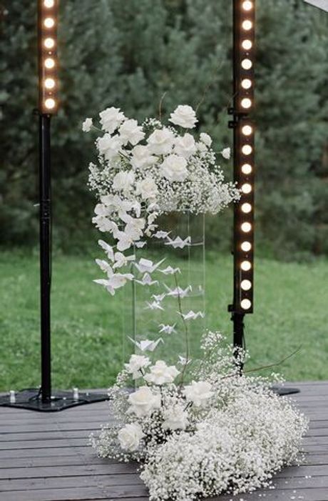 Прозрачные декоративные колонны для оформления свадеб