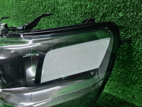 Фара левая Toyota Land Cruiser 200 (2015-2021) LED Black