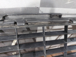 Решетка переднего бампера Renault Duster 1 10-15 Б/У Оригинал 622545914R