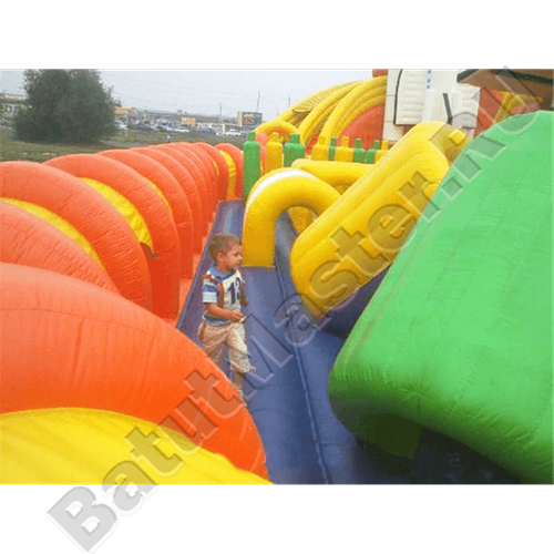 Коммерческий надувной батут "Ракета" 20*10*7 м