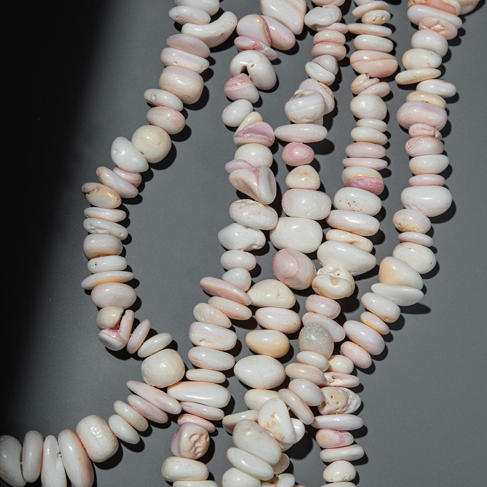 Бусины из раковины розовой королевской ракушки, фриформ 10-20мм