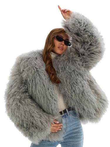 Серая короткая шуба из меха ламы