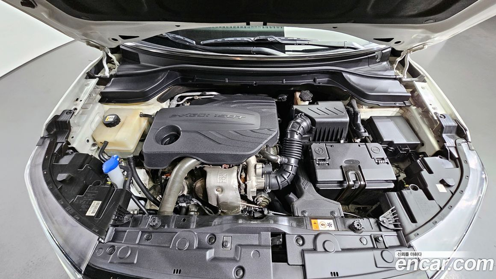 KG Mobility (Ssangyong) Very New Tivoli Бензин 1.5 2WD (07.2020)
