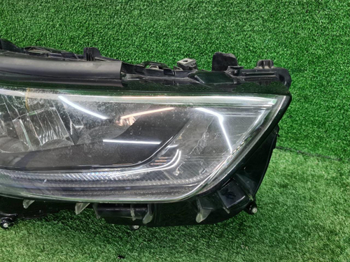Битая Фара правая Toyota Highlander 4 U70 (2019-н.в) LED