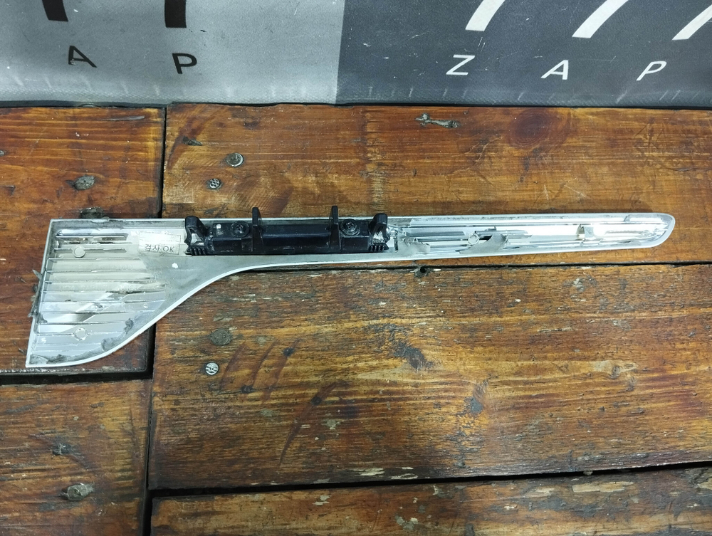 Молдинг двери передней правой Kia Sorento 4 (MQ4) 20-нв Б/У Оригинал 877G4P2000