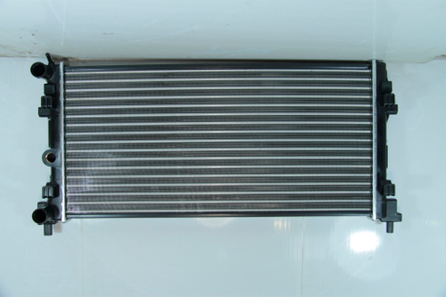 Радиатор охлаждения Skoda Roomster