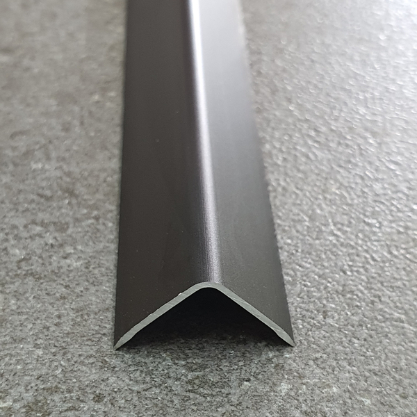 Угол 15*15мм "DO-1" 2,7м Чёрный мат. анод. алюм.