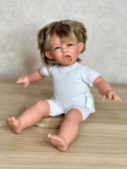 Кукла LAMAGIK мягконабивная  28см Gestito (10009)