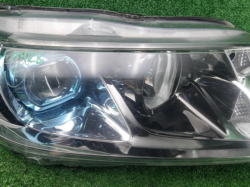 Фара правая Suzuki Vitara 2 (2014-2024) LED