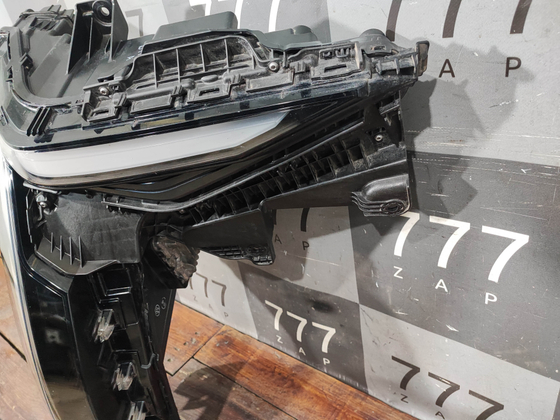 Фара левая Geely Atlas 2 23-нв Б/У Оригинал 7051052500