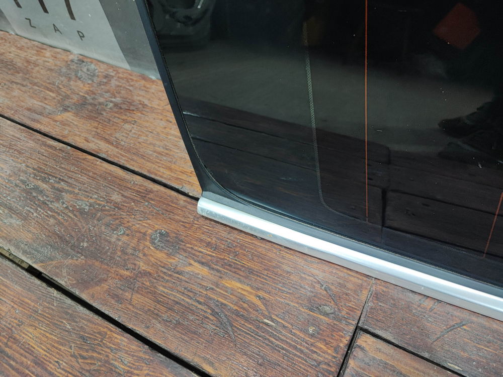 Стекло багажника левое Volvo XC90 2 14-нв Б/У Оригинал 31468145