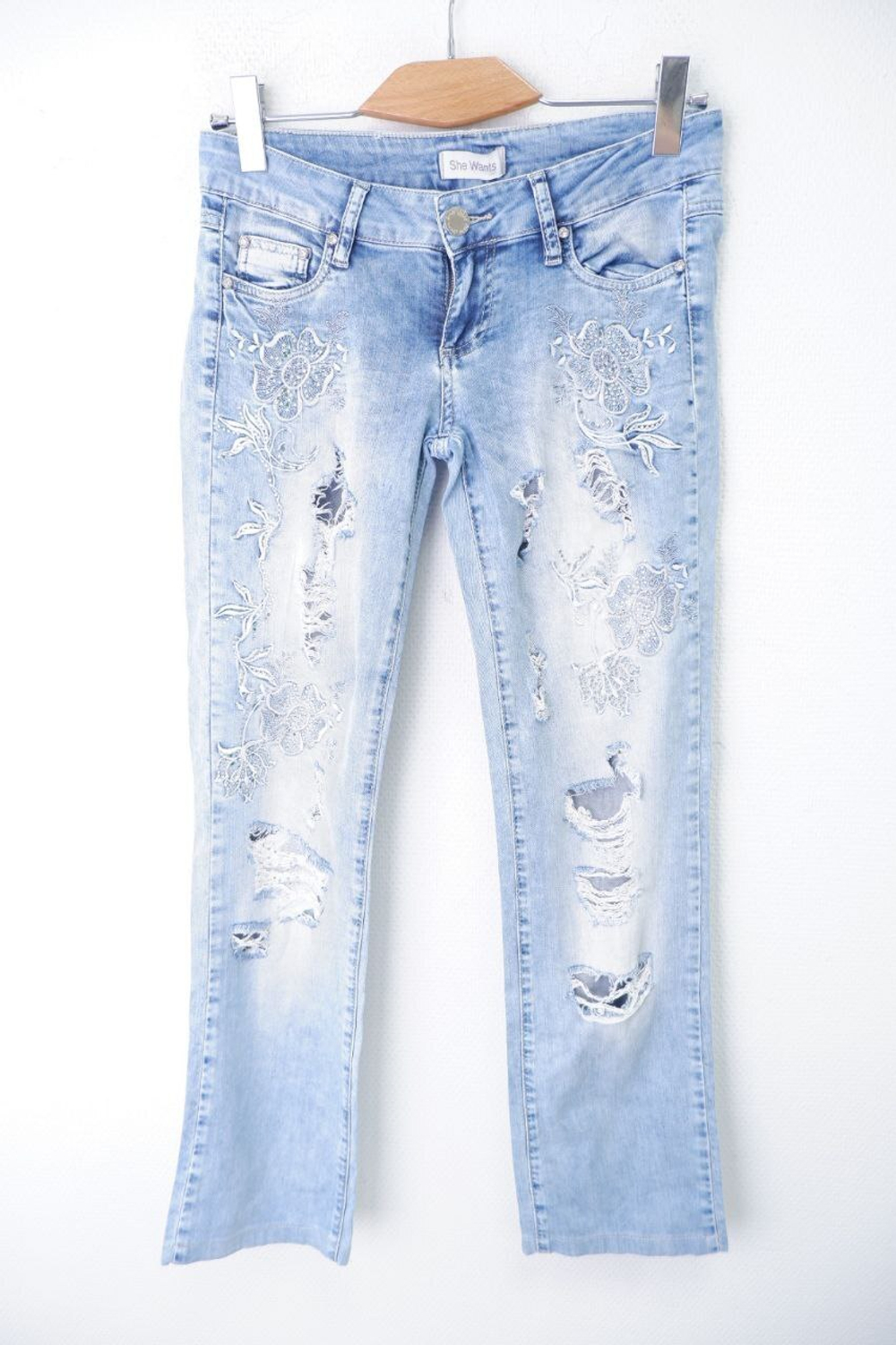 Джинсы She Wants с вышивкой 44/46 размер