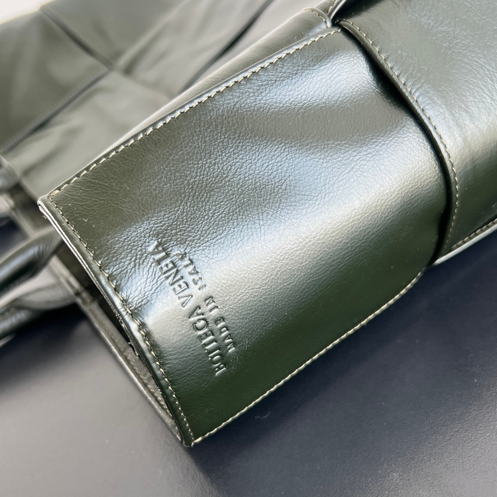 Bottega Veneta Arco Tote 46 cm