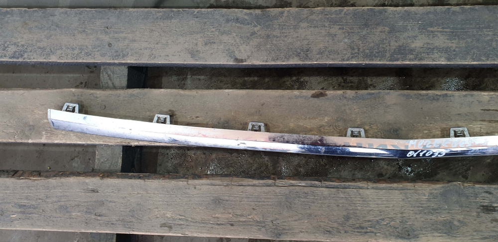 Молдинг переднего бампера Mercedes GLC (X253)  Б/У Оригинал A2538854300