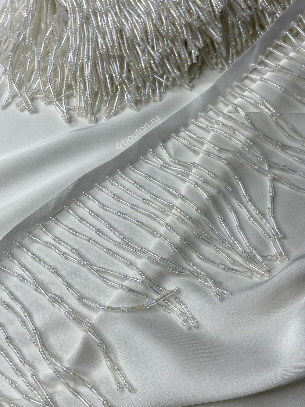 Бахрома из стекляруса и бисера белая прозрачная 10 см