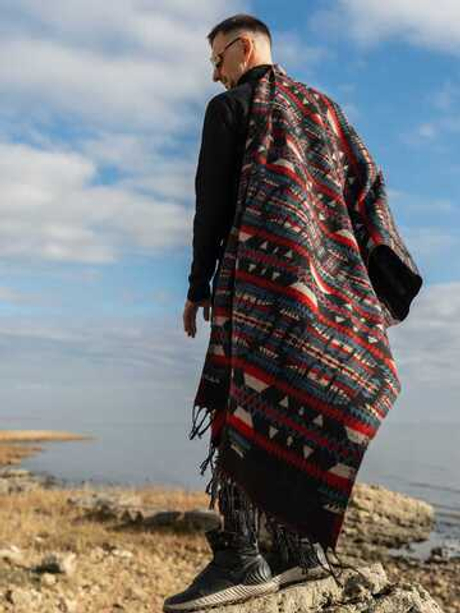 Шарф теплый с индейским орнаментом