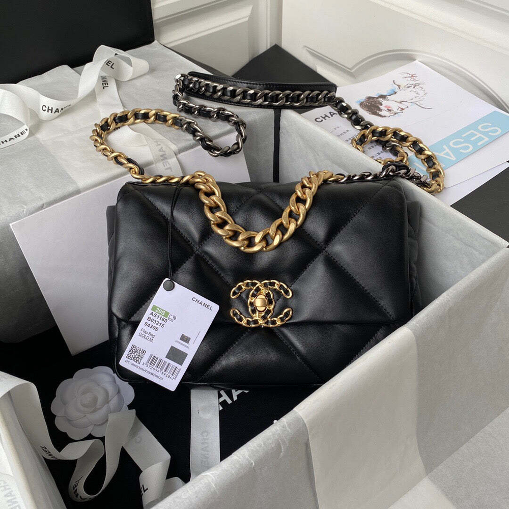 Chanel 19 26 cm
