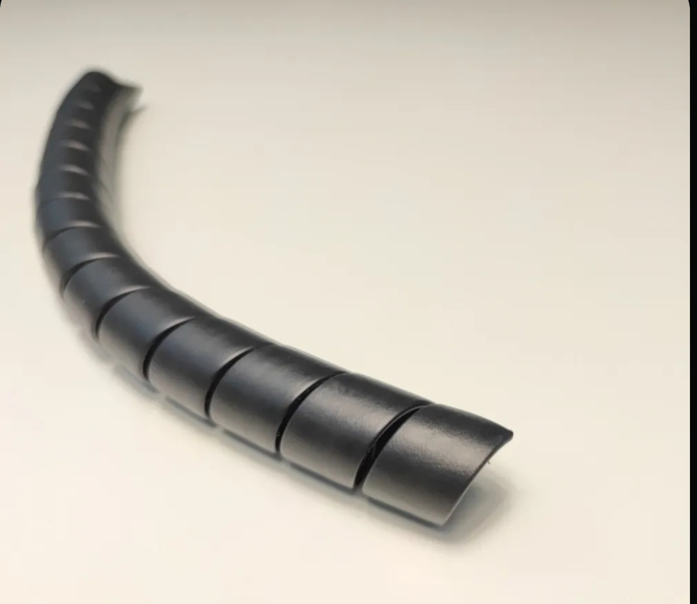 Спираль защитная пластиковая, внутренний диаметр 20мм, 5 метров, черная