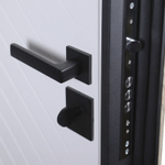 Стальная дверь «Vertu» (адаптивная замковая часть). Заказная модель.