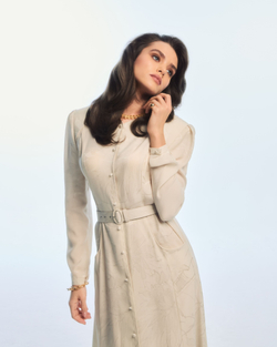 Платье из бежевого шелкового жаккарда с фактурным орнаментом