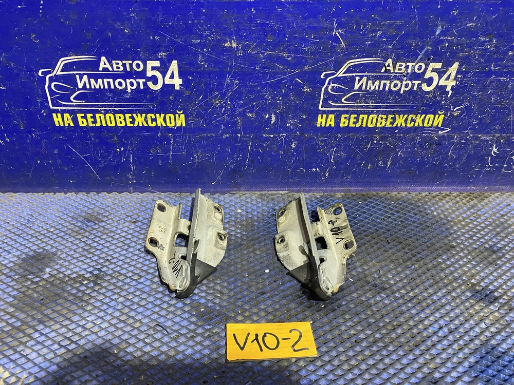Петля капота левая NISSAN TINO 2001