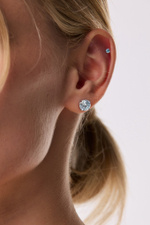 Серьги пусеты Embrasse Aquamarine 8 мм