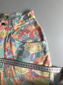 Шорты Colours of the world удачной длины, в пастельных оттенках на 42-44 размер