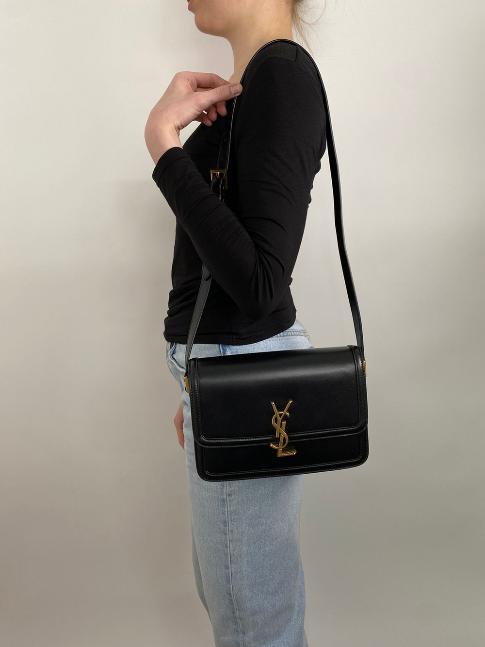 Сумка Saint Laurent Medium Solferino Shoulder Bag