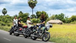 Royal Enfield Meteor 350 Aurora Blue