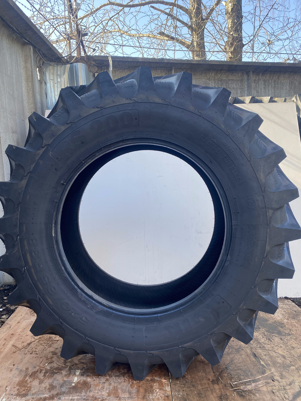 Сельскохозяйственная шина 460/70 R24 RS200 TL 159/159