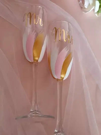 Свадебные бокалы для молодоженов. Фужеры для шампанского.