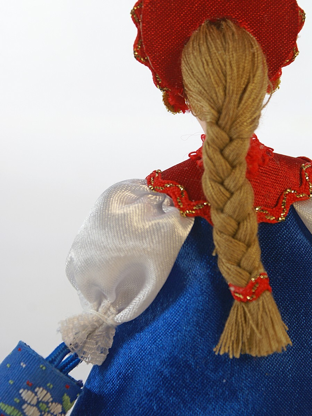 Кукла-подвеска Водоноска