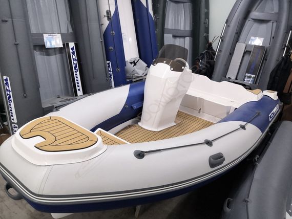 Лодка WINboat 440RL