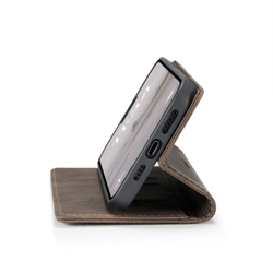 Чехол-книжка CaseMe Matte iPhone 16 Plus