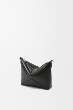 Loewe Сумочка-клатч Puzzle Fold из блестящей телячьей кожи наппа, черный